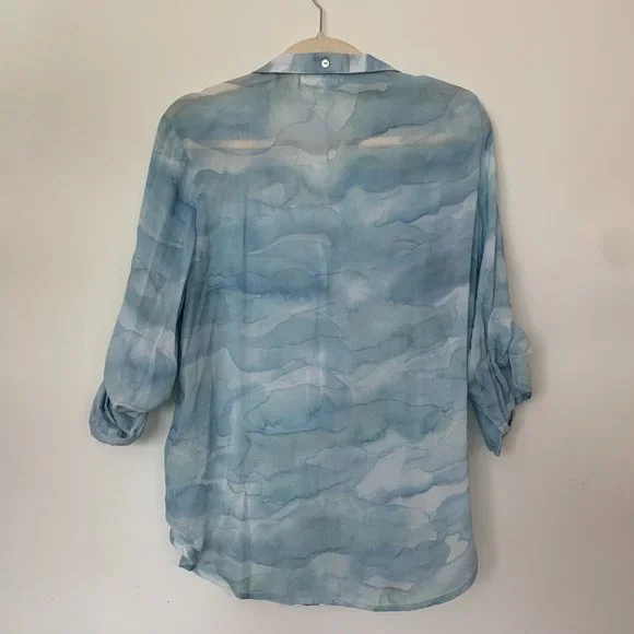 Revolve's Bella Dahl cloud button down blouse - Picture 4 of 6